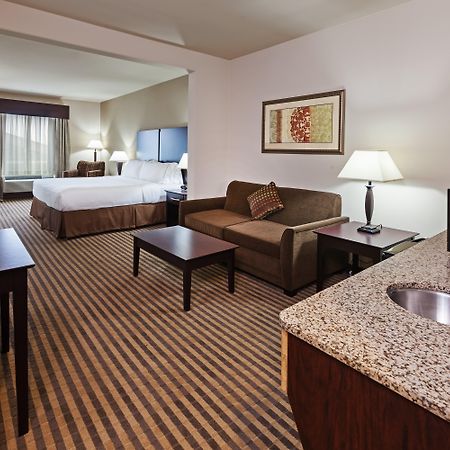 Holiday Inn Express & Suites Brady By Ihg Zewnętrze zdjęcie