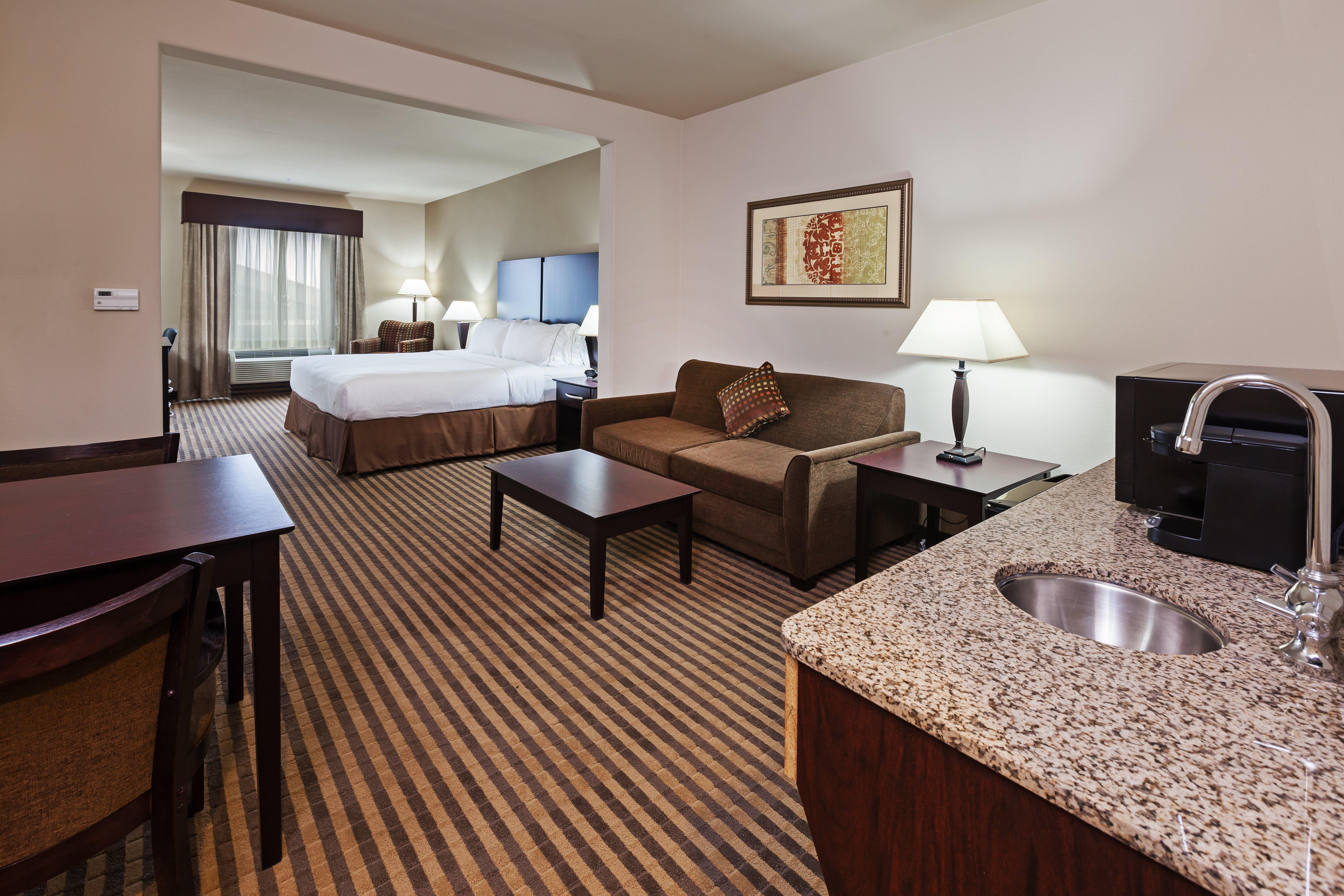 Holiday Inn Express & Suites Brady By Ihg Zewnętrze zdjęcie