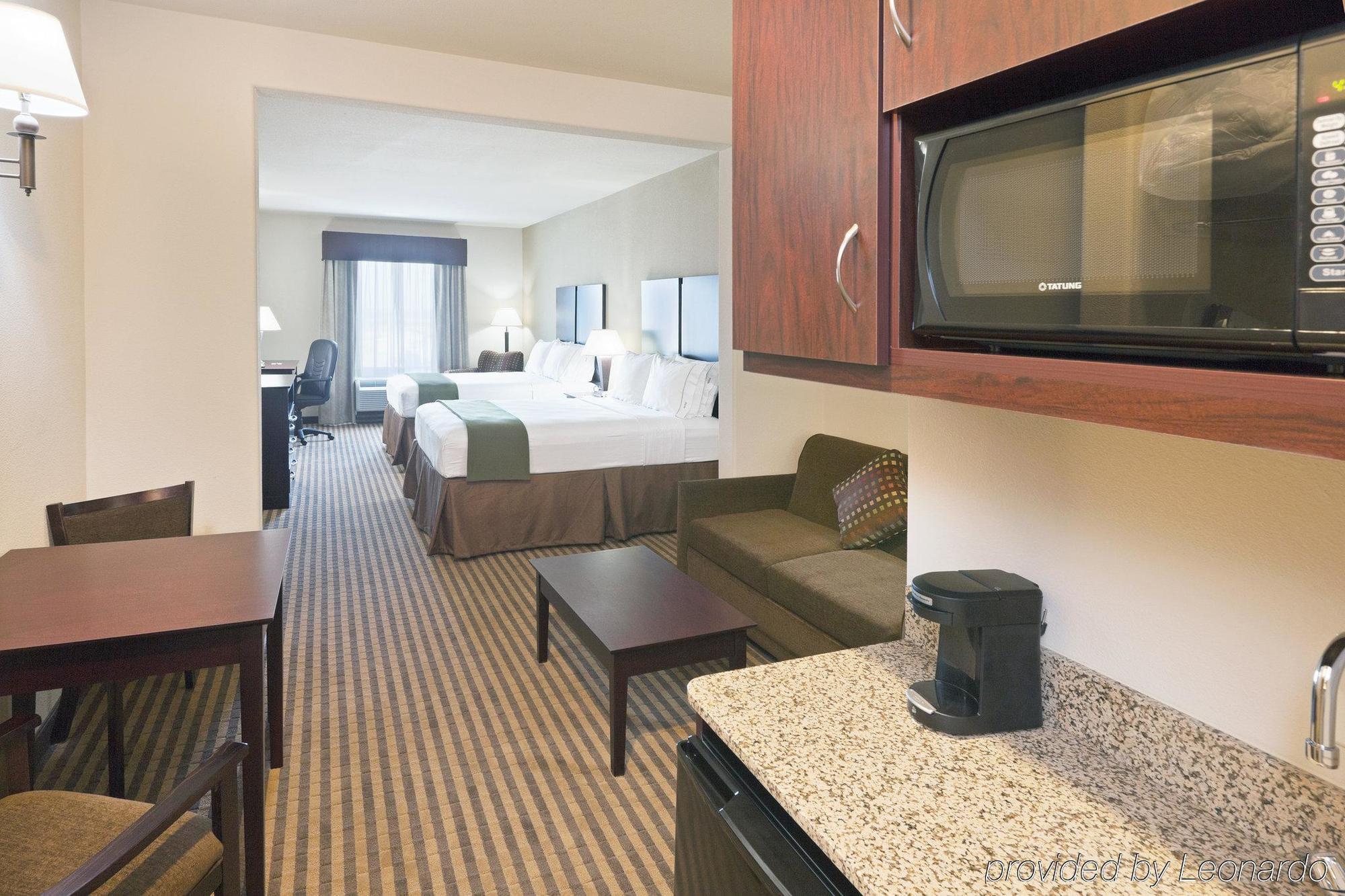 Holiday Inn Express & Suites Brady By Ihg Pokój zdjęcie