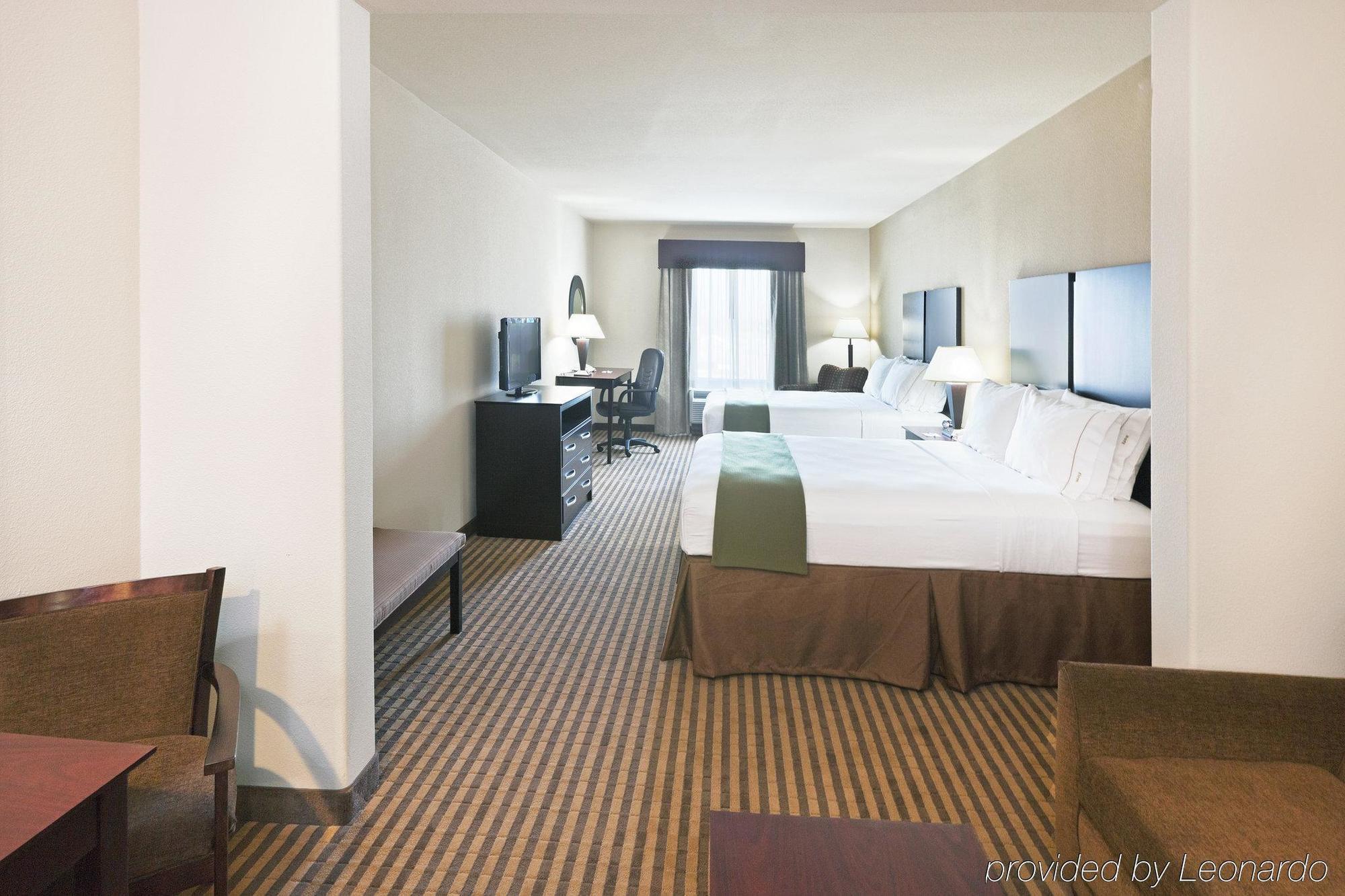 Holiday Inn Express & Suites Brady By Ihg Pokój zdjęcie