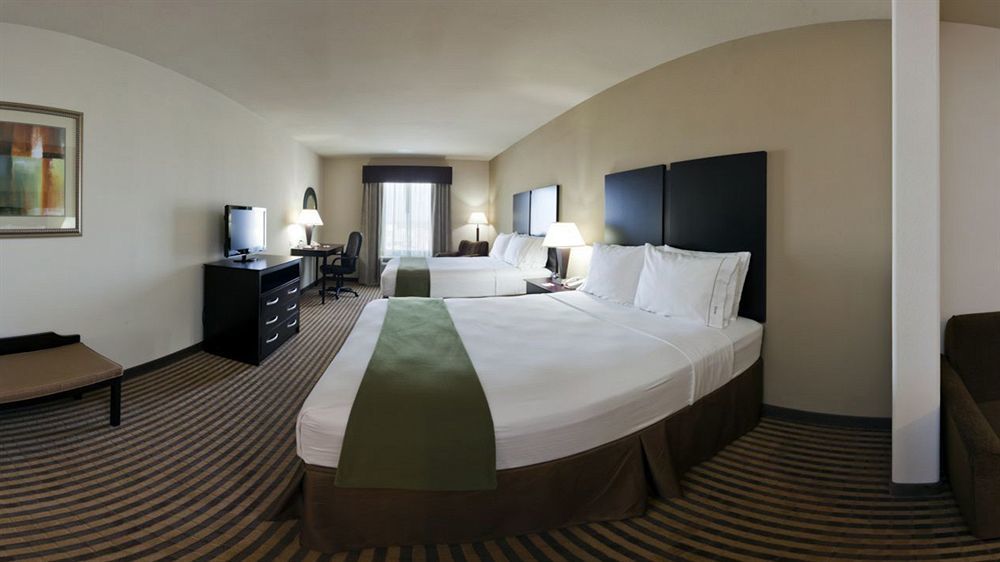 Holiday Inn Express & Suites Brady By Ihg Zewnętrze zdjęcie